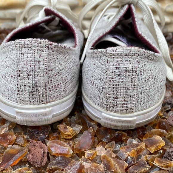 CONVERSE TENNIS/SNEAKER SHOES. Sz 7 Cream color w/maroon/silver weave. EUC. - Picture 4 of 7